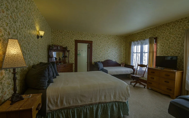 Grand room