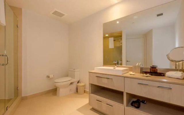 3 Bedrooms Apartment