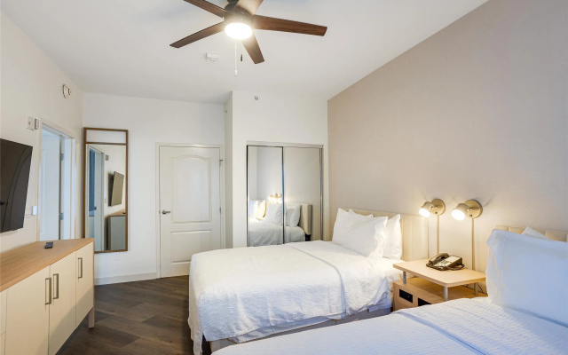 2 Bedrooms Double Suite