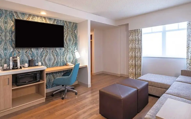 3 Bedrooms Sextuple Suite