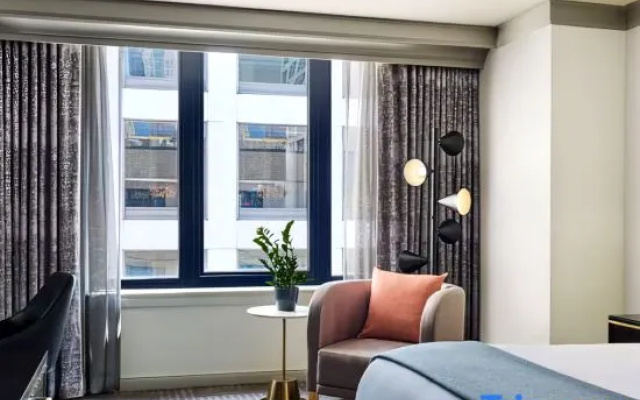 Standard room with city view