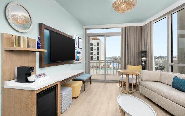 2 Bedrooms Grand Quadruple Suite with balcony