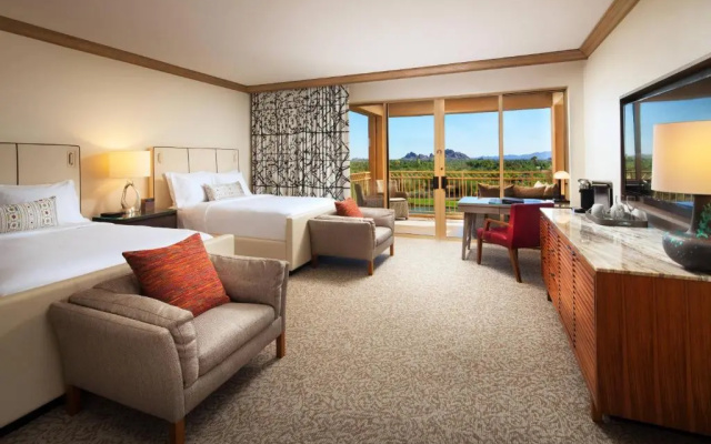 Standard Quadruple room with balcony and with golf view