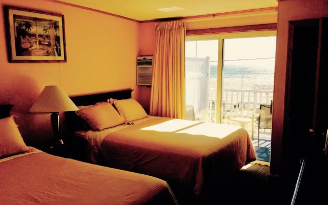 Standard Quadruple room oceanfront