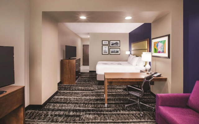 Deluxe Double Suite