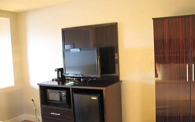 Standard Double room with city view