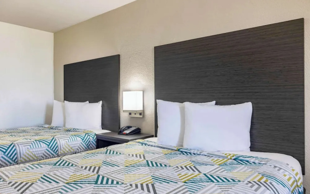 Standard Quadruple room with balcony