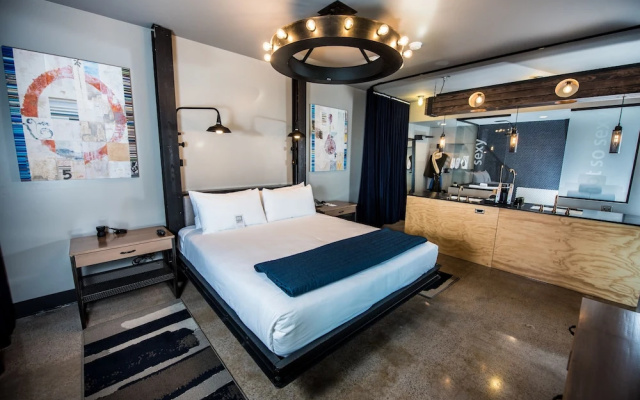 1 Bedroom Suite