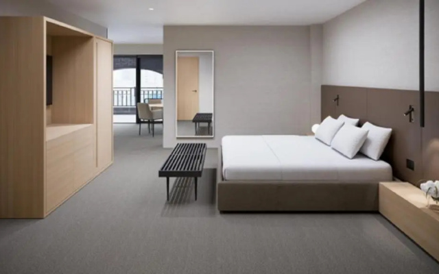 Premium Suite