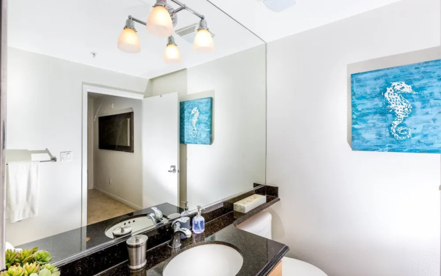 2 Bedrooms Luxury Apartment with balcony