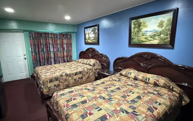 Standard Quadruple room