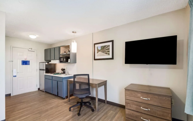 Standard Double Basement room