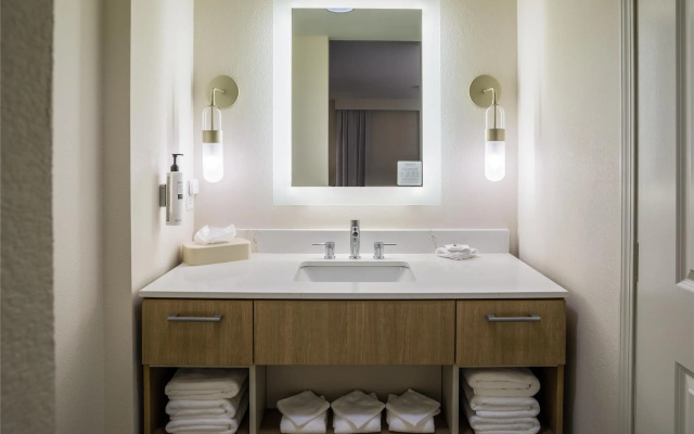 2 Bedrooms Suite