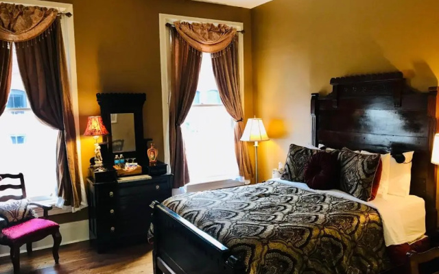 Deluxe Suite