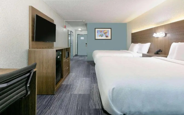 Standard Quadruple room with balcony