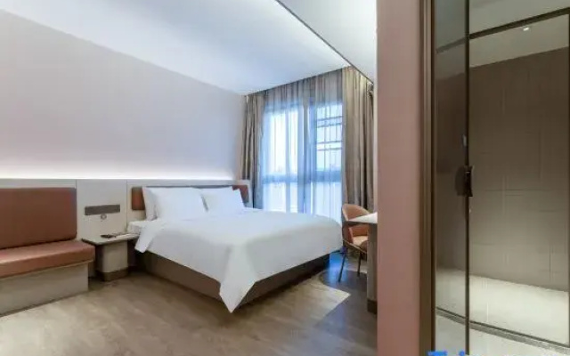 Superior Double room with city view