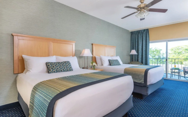 Standard Quadruple room with balcony and with ocean view