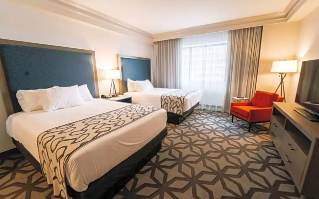 2 Bedrooms Double Suite with water view