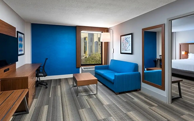 2 Bedrooms Double Suite