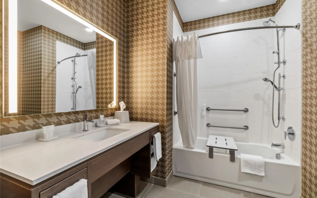 Double Suite