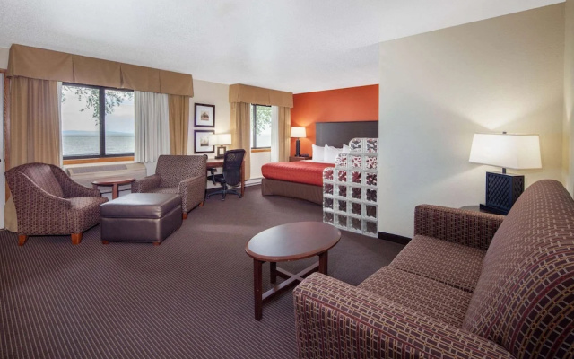 Double Suite with balcony and with lake view
