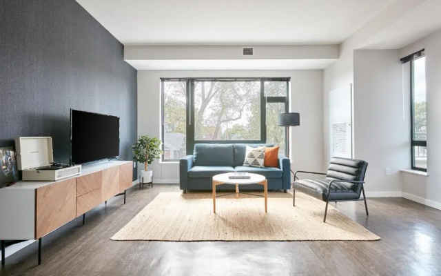2 Bedrooms Apartment