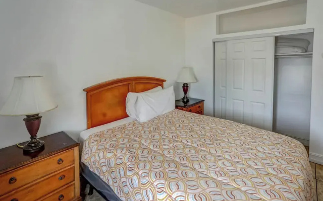 2 Bedrooms Apartment