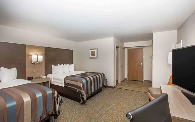 2 Bedrooms Sextuple Suite