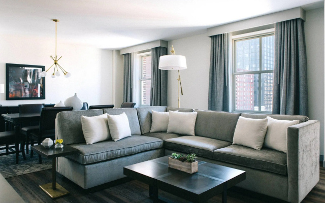 Luxury Suite