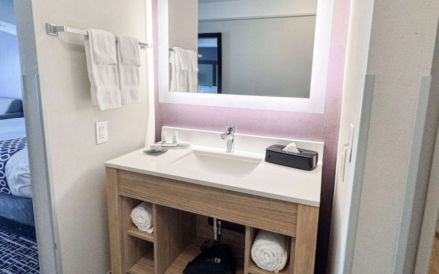2 Bedrooms Executive Suite