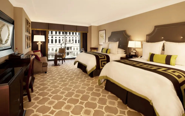 Octavius Premium Quadruple room