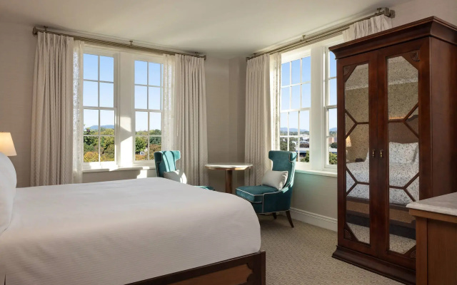2 Bedrooms Executive Suite