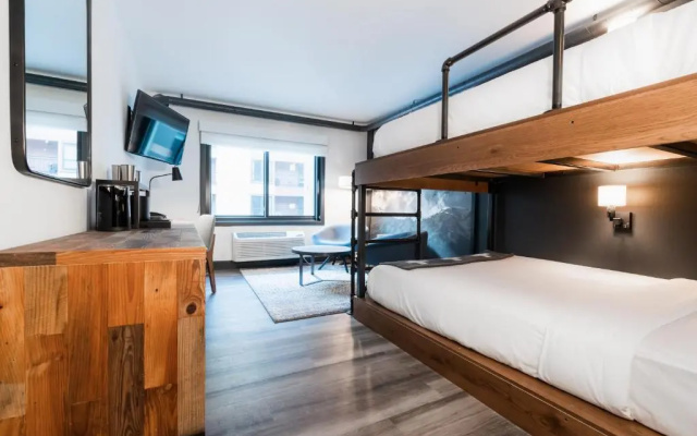Standard Quadruple room