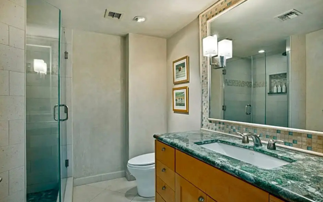 3 Bedrooms Apartment oceanfront
