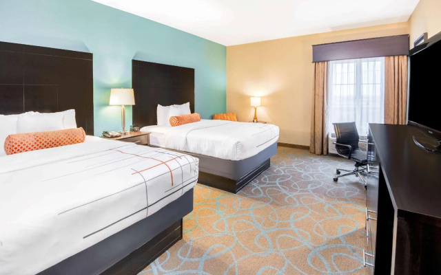 Deluxe Double Family Suite