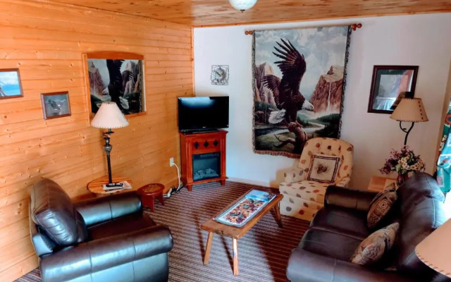 Deluxe Studio