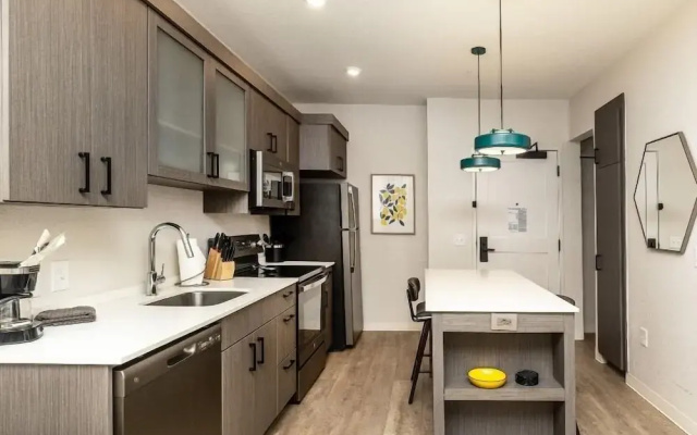 1 Bedroom Suite