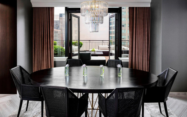 Luxury Suite