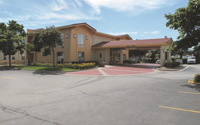 Deluxe Double Suite