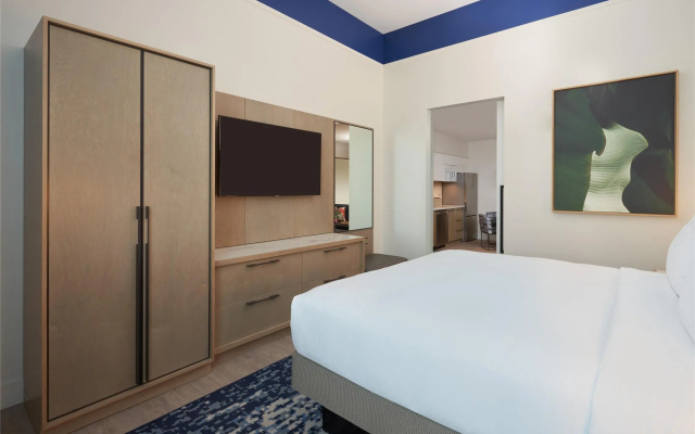 Double Suite