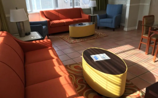 Deluxe Suite