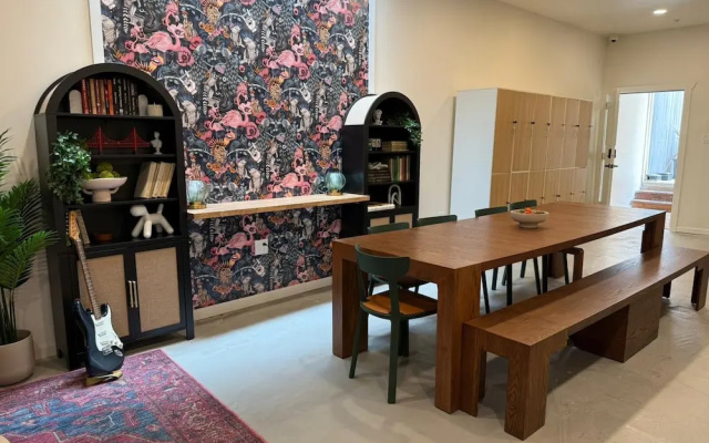 Economy room