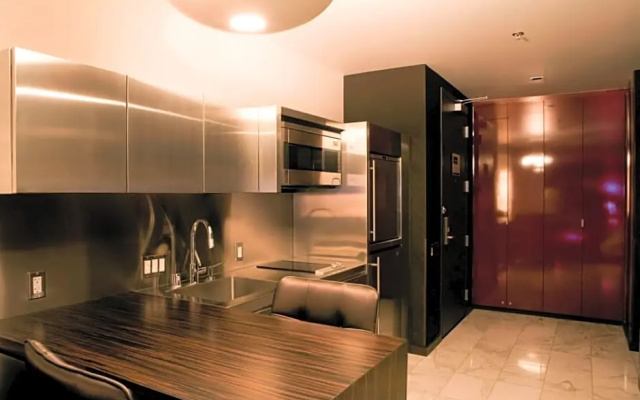 1 Bedroom Suite