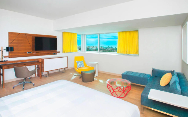 Executive Double Suite with partial ocean view