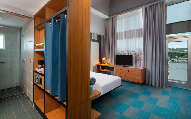 Standard Double room with city view