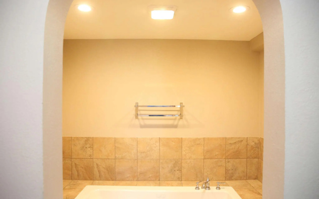 Deluxe Double Suite