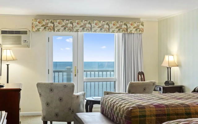 Standard Quadruple room oceanfront