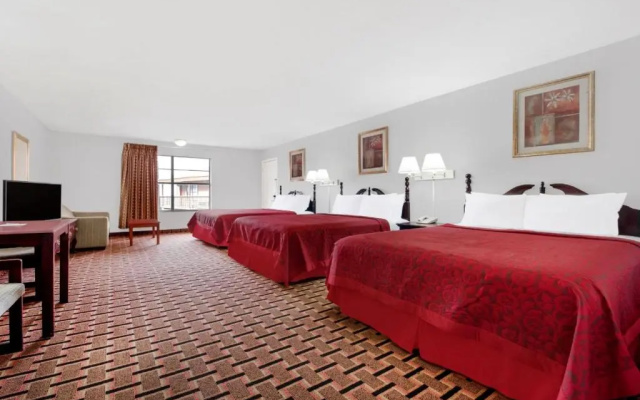 Standard Triple room