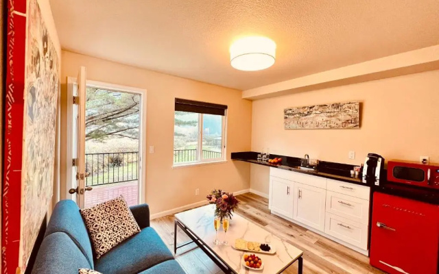 Suite with balcony