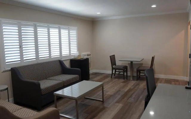 2 Bedrooms Suite